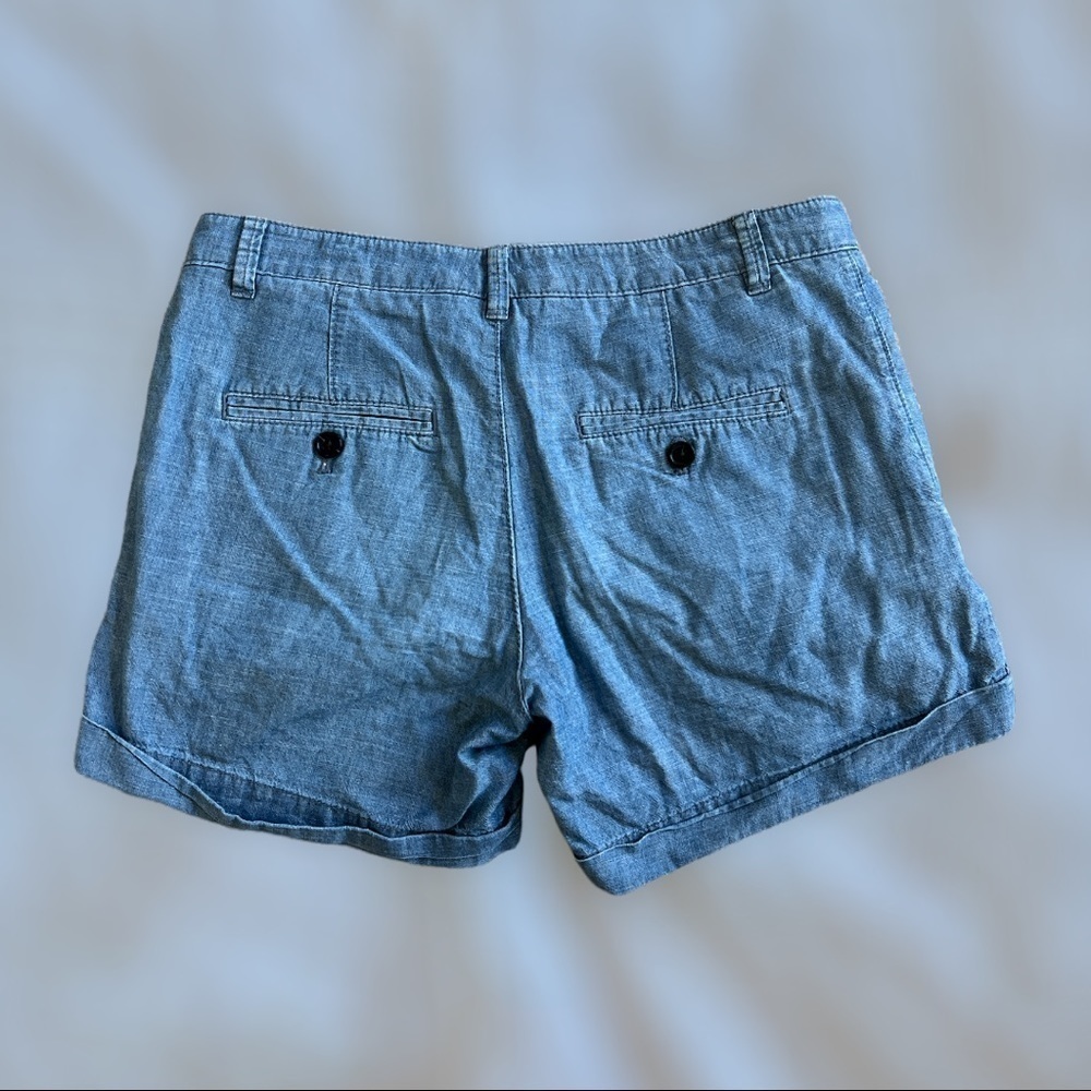 Banana Republic light blue Chino shorts size 0 measurements in description